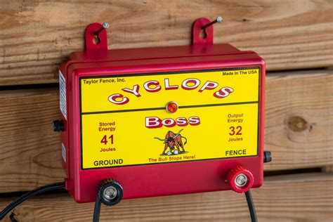 Cyclops The Boss Plug Inac Powered 32 Joule Electric Fence Charger Cyclops Electric Fence