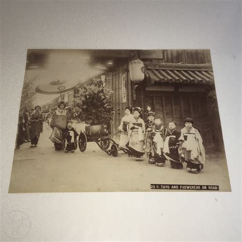 幕末屋 • 大形古写真 太夫 花魁 鶏卵紙写真 古写真 人and肖像画 • 希少な本と写真