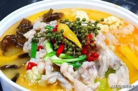 酒店大廚教你：一道名菜「泡椒田雞王」，酸辣感十足！ 每日頭條