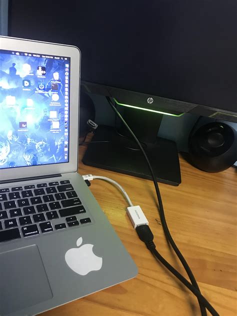 Help: I’m trying to connect my MacBook Air from 2016 using mini display