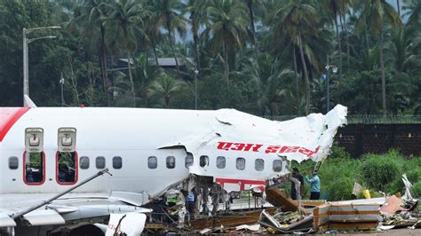 Hallan Las Cajas Negras Del Avión Siniestrado En El Sur De India Con