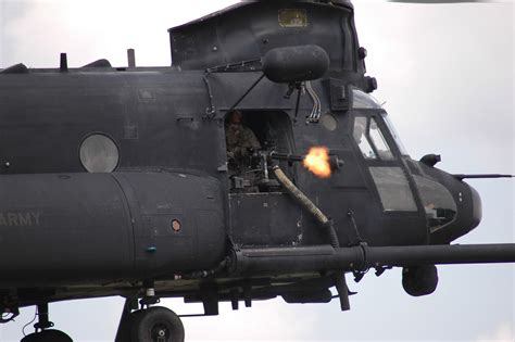 Photo : mh-47 chinooks - special tactics