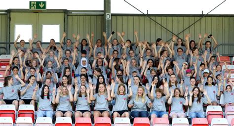 Saisonabschluss Der Abteilung Frauen Und M Dchenfussball Rot Weiss