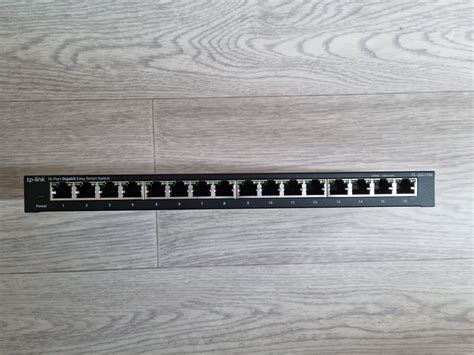 Коммутатор TP-Link TL-SG116E — купить по низкой цене в интернет ...