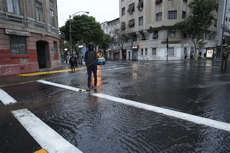 Rotura de matriz de agua en Providencia provoca inundación y desvío de