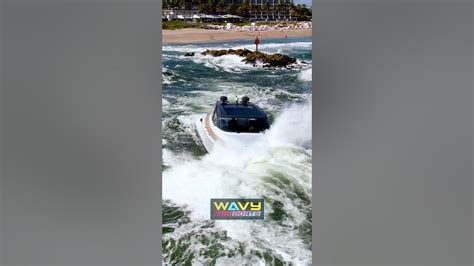 Million Dollar Boat Pounded By Waves Leaving Boca Inlet Wavy Boats Haulover Inlet Youtube