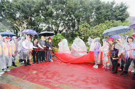 桃園〇一傳媒 國際獅子會300g2區植樹活動遇大雨、邱奕勝：缺水期間雨更可貴