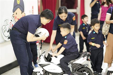 中華鱻傳媒 小小警察新營開訓 迷你波麗士體驗開箱趣！