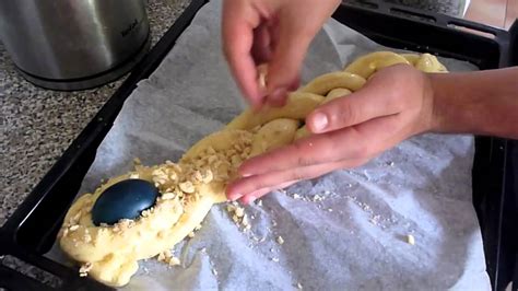 How To Make Tsoureki Greek Easter 2011 Youtube