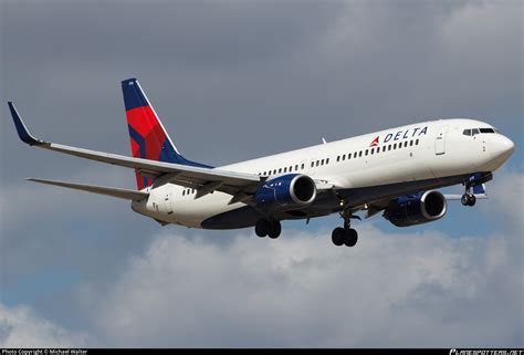 N382DA Delta Air Lines Boeing 737 832 WL Photo By Michael Walter ID