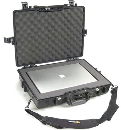 Reviews of the Best Rugged Waterproof Laptop Cases 2021