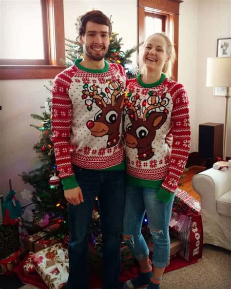 Check Out These Gorgeous, Ugly Christmas Sweaters • FamilyApp