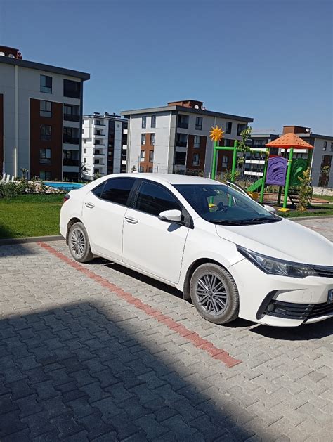 2018 DİZEL OTOMATİK SORUNSUZ VE MASRAFSIZ TOYOTA COROLLA Araba