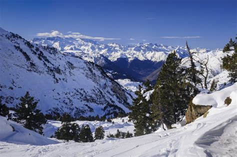 Pyrenees Ski Resorts | Ski France | Spain Skiing | Ski Andorra