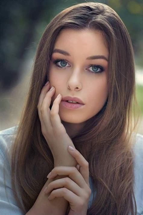 Pin By Pierrot Andrès On Girls Beautiful Girl Face Beauty Girl Beautiful Eyes