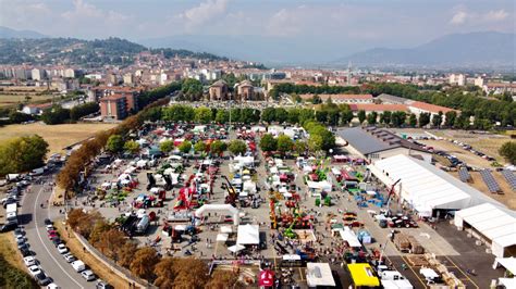 A Saluzzo Apre La Mostra Della Meccanica Agricola Radio Rbe