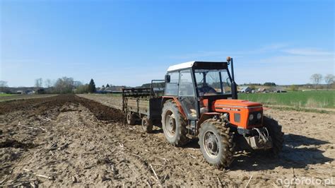 Zdjęcie traktor Zetor 7045 i rozrzutnik obornika Czarna Białostocka id