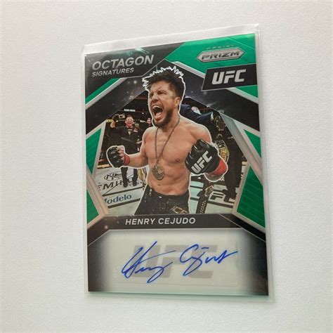 Henry Cejudo 2021 Panini Prizm UFC Green Refractor Octagon Signature