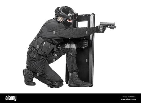 Swat Officer With Ballistic Shield Stock Photo 88397186 Alamy