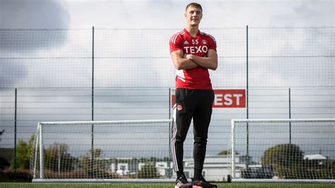 Aberdeen FC - Striker Commits Future to Aberdeen