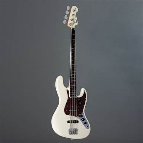 Купить Fender American Vintage Ii 1966 Jazz Bass Rw Olympic White цена 344729 ₽ и 4 струнные