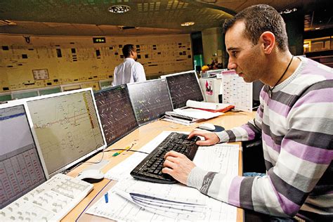 Technicien Technicienne De La Circulation Ferroviaire Sncf Onisep