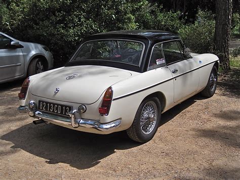 Mg B Convertible Hard Top The Renewed Mgb Was Introdu Flickr