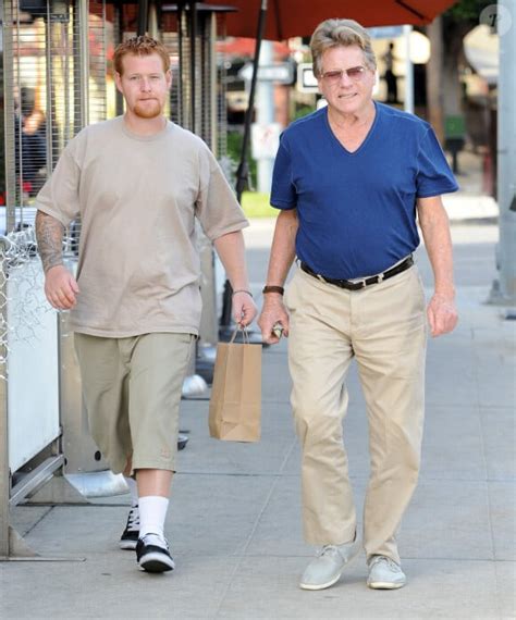 Photo Exclusif Ryan O Neal Et Son Fils Redmond A Brentwood Los