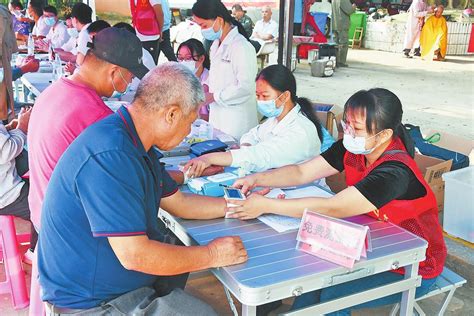 市人民医院、濑湍镇卫生院联合开展 “联合国糖尿病日”宣传义诊活动医药医改频道东方养生