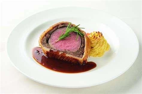 Recipe Beef Wellington With Duchess Potatoes And Bordelaise Sauce Artofit