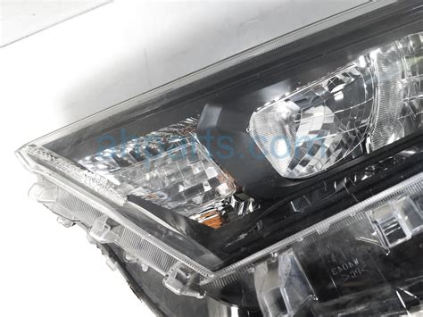 2019 Toyota Rav 4 Headlight Driver Headlamp Light Broken Tab 81150