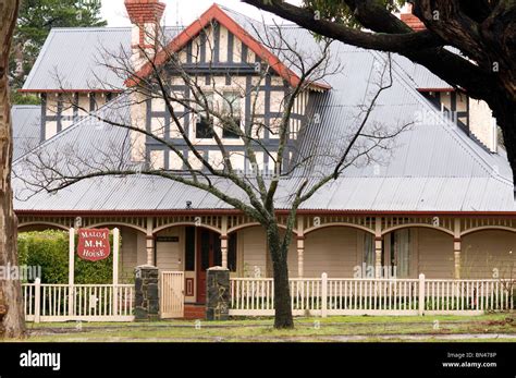 house in Woodend, Victoria, Australia Stock Photo - Alamy