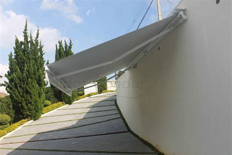 Toldo Articulado Condor Premium instalado no condomínio Veleiros de