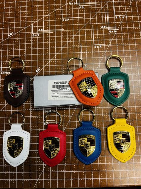 Genuine Porsche Leather Key Fob Keychain Ring Porsche Crest Gold 1pc