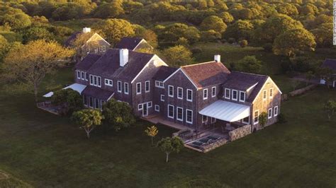 Jackie Kennedys Marthas Vineyard Estate Red Gate Farm For Sale Cnn