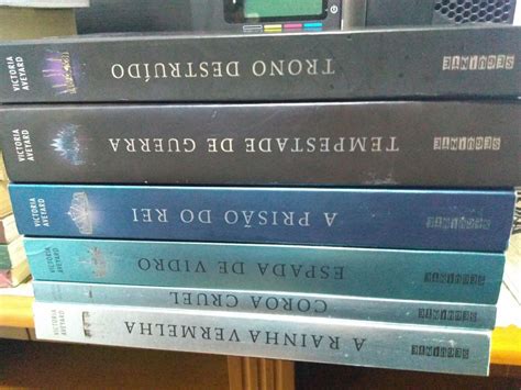 Cole O A Rainha Vermelha De Victoria Aveyard Livro Seguinte Usado