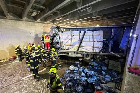 Hfw Villach Mehrere Feuerwehreins Tze Fordern Einsatzkr Fte