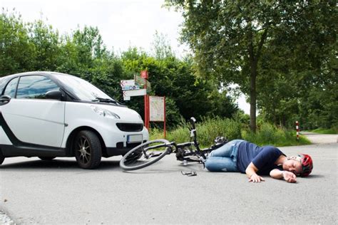 Road accidents - What to do and how to help