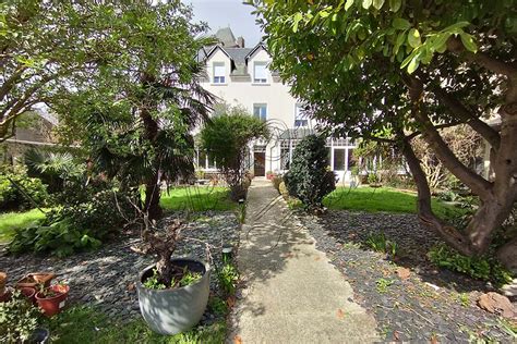 For sale magnificent family house 15 minutes from the Lorient beaches ...