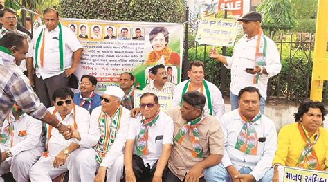 Congress Workers Detained In Surat India News The Indian Express