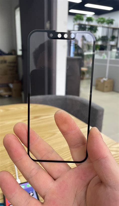 New Leaked Images Show Smaller Iphone Notch In Comparison To Iphone