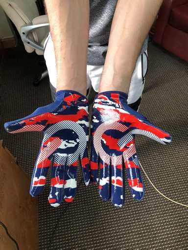 Custom Wide Receiver Gloves | Custom Football Gloves | Wooter Apparel ...