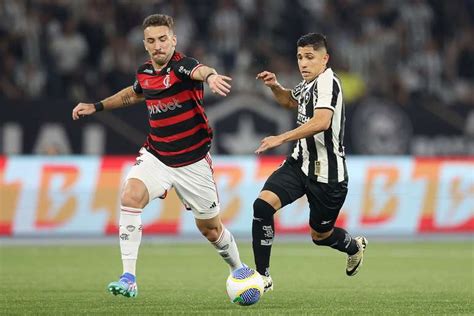 Em Clássico Carioca Botafogo Atropela O Flamengo Pelo Campeonato