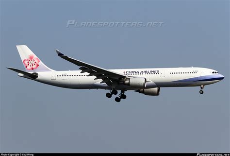 B China Airlines Airbus A Photo By Ceci Wong Id