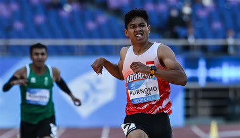 Foto Momen Saptoyogo Purnomo Persembahkan Emas Pertama Indonesia Di