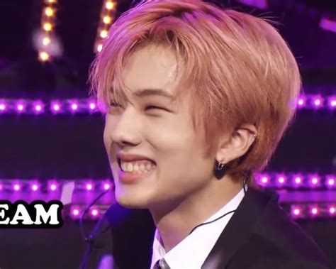 He Has Such A Cute Gummy Smile Tt Ride Or Die Gummy Smile Jisung Nct Light Of My Life Ji