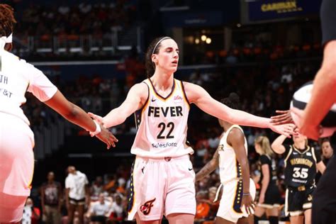 Caitlin Clark Broke A Franchise Record On Sunday Afternoon The Spun