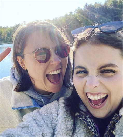 Booksmarts Beanie Feldstein Marries Girlfriend In Summer Camp Themed