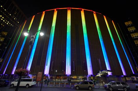 19 Iconic NYC Sites Will Light Up Rainbow In Honor Of WorldPride 6sqft