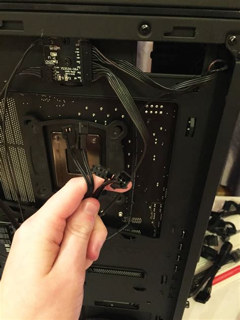 Connecting Up The H440 Nzxt Fan Hub Tom S Hardware Forum